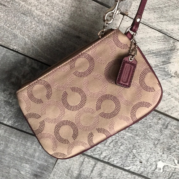 Coach satin purple C wristlet EUC - Picture 4 of 5